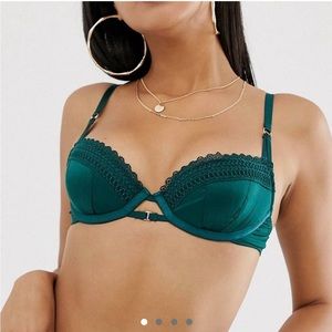 NWOT ASOS Clio emerald green underwire padded bra with satin & lace trim US 32C